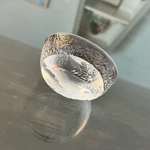 NIB Mats Jonasson Lead Crystal Paperweight Bird and Pine Sweden - Picture 2 of 11